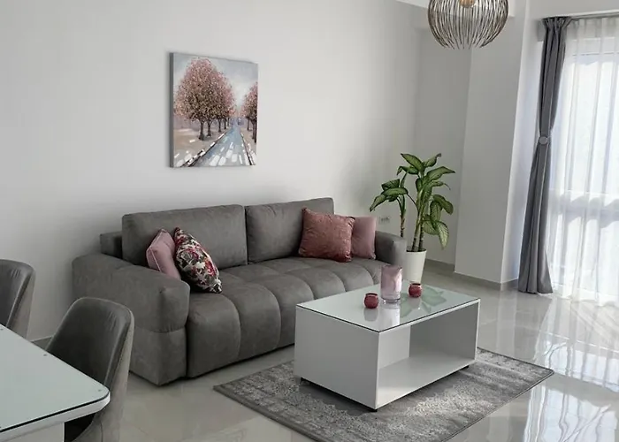 Gold Apartment