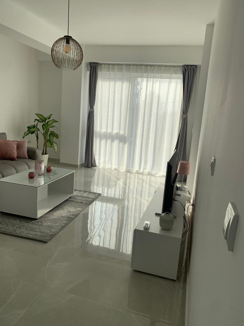 Gold Apartment